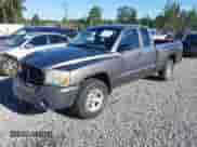 2005 Dodge Dakota ST with VIN 1D7HW22K05S206111, listed as a IAAI auction lot 42338621 with 159,563 mi miles and . Bid and sale history available at DreamBid. Image 2.