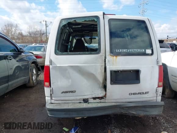 1998 Chevrolet Astro Cargo с VIN 1GCDM19WXWB139102, выставлен на аукционе IAAI как лот 41540799 с пробегом 226 511 миль миль и . История ставок и продаж доступна на DreamBid. Изображение 13.