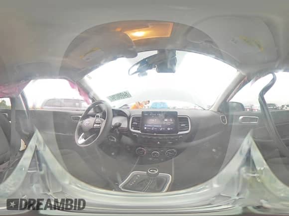 2023 Hyundai Venue SE z VIN KMHRB8A38PU217108, wystawiony jako Copart lot #64990794 z przebiegiem 5 134 mil mil oraz Szkoda całkowita • Salvage title. Historia ofert i sprzedaży dostępna na DreamBid. Obrazek 13.