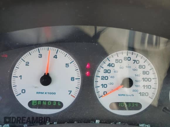 2000 Dodge Intrepid z VIN 2B3HD46R8YH382677, wystawiony jako Copart lot #63793105 z przebiegiem 105 334 mil mil oraz Szkoda całkowita • Salvage title. Historia ofert i sprzedaży dostępna na DreamBid. Obrazek 9.