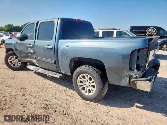 2012 Chevrolet Silverado 1500 LS z VIN 3GCPCREA9CG157053, wystawiony jako Copart lot #72037255 z przebiegiem 240 289 mil mil oraz Szkoda całkowita • Salvage title. Historia ofert i sprzedaży dostępna na DreamBid. Obrazek 2.