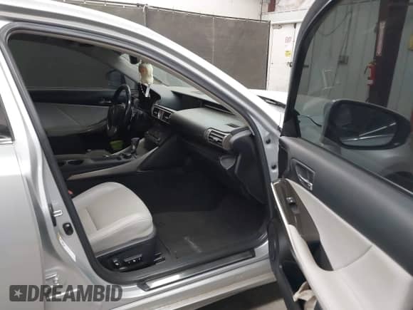 2016 Lexus IS 200t with VIN JTHBA1D21G5023791, listed as a IAAI auction lot 43034478 with 61,741 mi miles and . Bid and sale history available at DreamBid. Image 5.