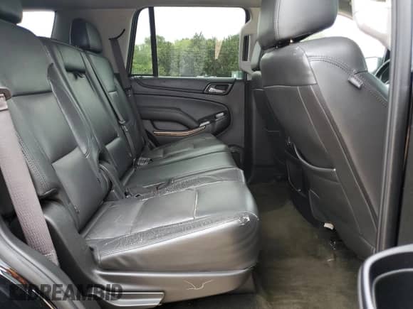 2016 Chevrolet Tahoe LS z VIN 1GNSCAKCXGR183028, wystawiony jako Copart lot #81876975 z przebiegiem 108 620 mil mil oraz Szkoda całkowita • Salvage title. Historia ofert i sprzedaży dostępna na DreamBid. Obrazek 11.