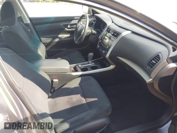 2015 Nissan Altima S z VIN 1N4AL3AP4FC466441, wystawiony jako IAAI lot #43203206 z przebiegiem 65 104 mil mil oraz . Historia ofert i sprzedaży dostępna na DreamBid. Obrazek 5.