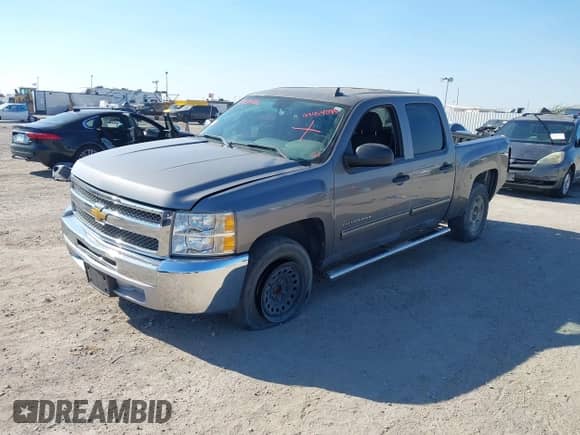 2012 Chevrolet Silverado 1500 LS z VIN 3GCPCREA2CG304751, wystawiony jako IAAI lot #43454086 z przebiegiem 201 223 mil mil oraz . Historia ofert i sprzedaży dostępna na DreamBid. Obrazek 2.