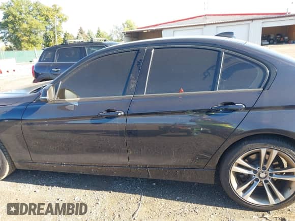 2015 BMW 3 Series 328i xDrive с VIN WBA3B3C57FF548838, выставлен на аукционе IAAI как лот 43429702 с пробегом 205 509 миль миль и . История ставок и продаж доступна на DreamBid. Изображение 14.