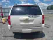 2011 Chevrolet Tahoe LTZ с VIN 1GNSCCE01BR273058, выставлен на аукционе IAAI как лот 42815481 с пробегом 111 000 миль миль и . История ставок и продаж доступна на DreamBid. Изображение 17.
