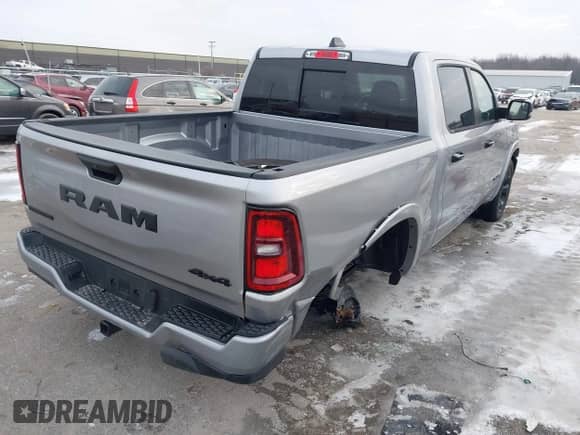 2025 Ram 1500 Lone Star z VIN 1C6RRFFG1SN537641, wystawiony jako IAAI lot #41563794 z przebiegiem 11 488 mil mil oraz . Historia ofert i sprzedaży dostępna na DreamBid. Obrazek 4.