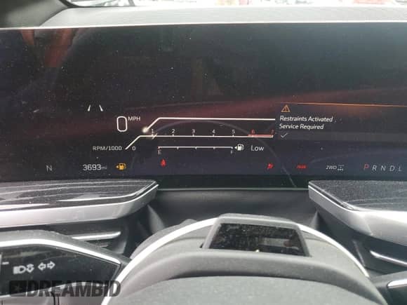 2025 Cadillac Escalade with VIN 1GYS9ERL5SR126002, listed as a Copart auction lot 61239315 with 3,693 mi miles and Salvage title. Bid and sale history available at DreamBid. Image 9.