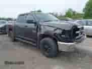2017 Ram 1500 Tradesman z VIN 3C6RR7KT2HG769501, wystawiony jako IAAI lot #42263313 z przebiegiem 74 334 mil mil oraz . Historia ofert i sprzedaży dostępna na DreamBid. Obrazek 1.