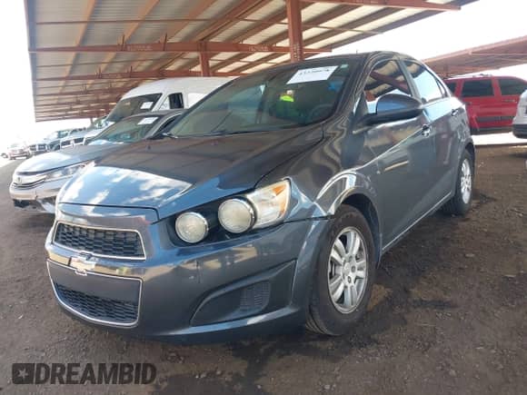 2013 Chevrolet Sonic LT с VIN 1G1JC5SB2D4163277, выставлен на аукционе IAAI как лот 43220978 с пробегом 79 874 миль миль и . История ставок и продаж доступна на DreamBid. Изображение 17.