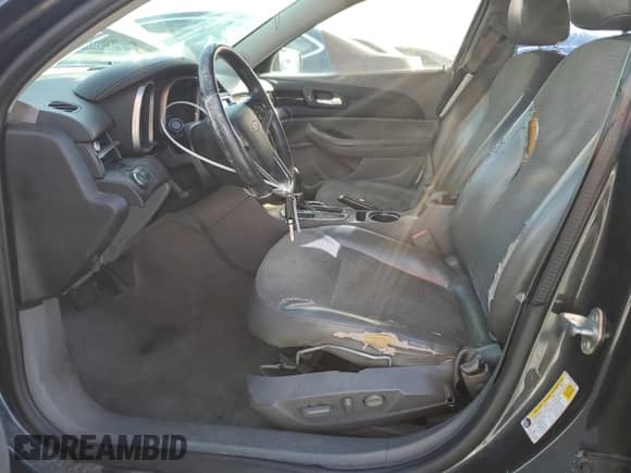 2015 Chevrolet Malibu LT z VIN 1G11D5SL0FF111532, wystawiony jako Copart lot #85894535 z przebiegiem 172 323 mil mil oraz Szkoda całkowita • Salvage title. Historia ofert i sprzedaży dostępna na DreamBid. Obrazek 7.