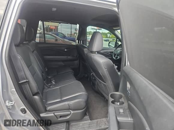 2021 Honda Passport EX-L z VIN 5FNYF8H5XMB026158, wystawiony jako Copart lot #71175615 z przebiegiem 46 811 mil mil oraz Nie do naprawy • Non repairable. Historia ofert i sprzedaży dostępna na DreamBid. Obrazek 6.