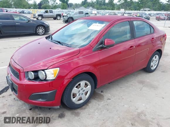 2013 Chevrolet Sonic LS с VIN 1G1JA5SH0D4101192, выставлен на аукционе IAAI как лот 42978329 с пробегом 92 648 миль миль и . История ставок и продаж доступна на DreamBid. Изображение 2.