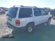 1998 Ford Explorer XLT с VIN 1FMZU32P3WZA91658, выставлен на аукционе IAAI как лот 43497382 с пробегом 259 687 миль миль и . История ставок и продаж доступна на DreamBid. Изображение 4.