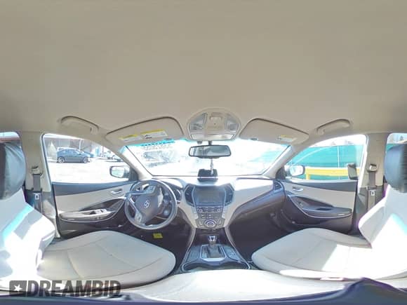 2017 Hyundai Santa Fe 2.4L с VIN 5NMZUDLB4HH032042, выставлен на аукционе Copart как лот 53825055 с пробегом 83 647 миль миль и Списание • Salvage title. История ставок и продаж доступна на DreamBid. Изображение 12.