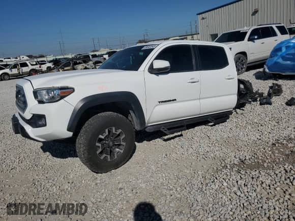 2017 Toyota Tacoma TRD Off Road z VIN 5TFCZ5AN6HX112007, wystawiony jako Copart lot #85649345 z przebiegiem 88 863 mil mil oraz Szkoda całkowita • Salvage title. Historia ofert i sprzedaży dostępna na DreamBid. Obrazek 1.