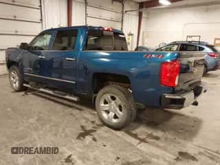2018 Chevrolet Silverado 1500 LTZ z VIN 3GCUKSEC4JG524002, wystawiony jako IAAI lot #43020235 z przebiegiem 60 338 mil mil oraz . Historia ofert i sprzedaży dostępna na DreamBid. Obrazek 3.
