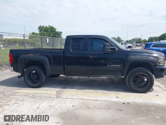 2009 Chevrolet Silverado 1500 LTZ with VIN 1GCEK39039Z297858, listed as a IAAI auction lot 42410265 with 217,423 mi miles and . Bid and sale history available at DreamBid. Image 13.
