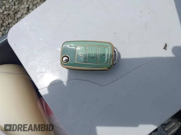 2017 Volkswagen Tiguan S с VIN WVGBV7AX5HK053318, выставлен на аукционе IAAI как лот 42598633 с пробегом 46 482 миль миль и . История ставок и продаж доступна на DreamBid. Изображение 11.