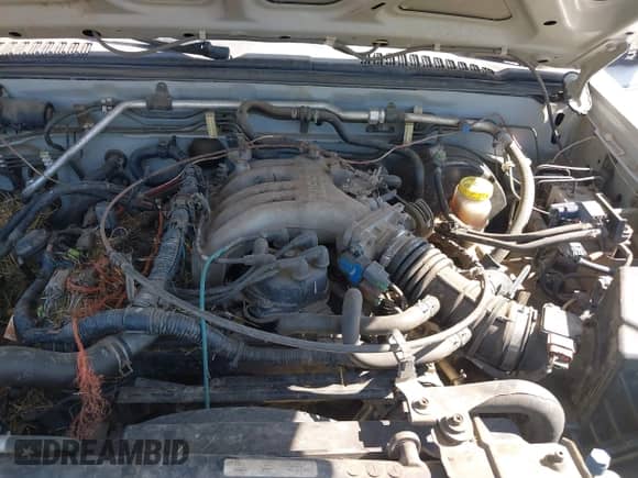 2000 Nissan Frontier XE с VIN 1N6ED26Y7YC406044, выставлен на аукционе IAAI как лот 43011455 с пробегом Не указан миль и . История ставок и продаж доступна на DreamBid. Изображение 10.