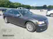 2013 Chrysler 300 C с VIN 2C3CCAET0DH630877, выставлен на аукционе Copart как лот 62955225 с пробегом 98 747 миль миль и Чистый • Clean title. История ставок и продаж доступна на DreamBid. Изображение 4.