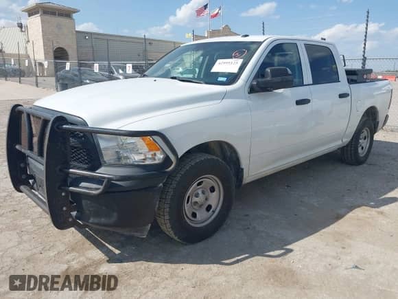 2022 Ram 1500 Tradesman z VIN 3C6RR7KG8NG302131, wystawiony jako IAAI lot #42995125 z przebiegiem 109 203 mil mil oraz . Historia ofert i sprzedaży dostępna na DreamBid. Obrazek 2.