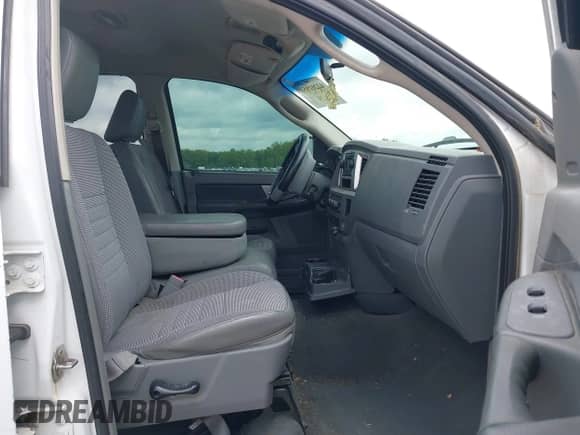 2008 Dodge 1500 SLT with VIN 1D7HA18N68S586070, listed as a IAAI auction lot 42201950 with 252,192 mi miles and . Bid and sale history available at DreamBid. Image 5.