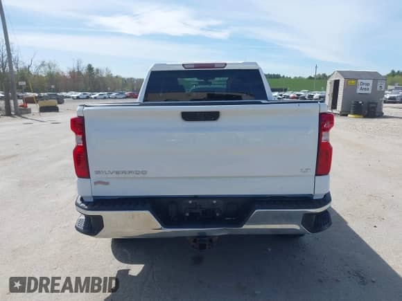 2021 Chevrolet Silverado 1500 LT with VIN 1GCRYDEK2MZ136195, listed as a IAAI auction lot 42171221 with 146,558 mi miles and . Bid and sale history available at DreamBid. Image 16.