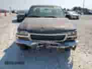 2000 GMC Sierra 1500 SL с VIN 1GTEC14W5YZ197935, выставлен на аукционе Copart как лот 67078935 с пробегом 266 755 миль миль и Списание • Salvage title. История ставок и продаж доступна на DreamBid. Изображение 5.