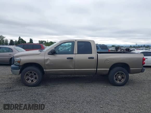 2008 Dodge 1500 SLT with VIN 1D7HU18N08J196739, listed as a IAAI auction lot 42570606 with 204,323 mi miles and . Bid and sale history available at DreamBid. Image 13.