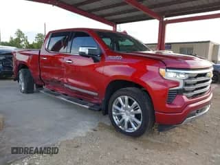 2025 Chevrolet Silverado 1500 with VIN 1GCUKJED9SZ256374, listed as a IAAI auction lot 43282226 with 8,215 mi miles and . Bid and sale history available at DreamBid. Image 1.