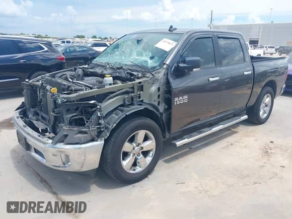 2017 Ram 1500 Big Horn z VIN 3C6RR6LT7HG530003, wystawiony jako IAAI lot #42574071 z przebiegiem 98 476 mil mil oraz . Historia ofert i sprzedaży dostępna na DreamBid. Obrazek 2.