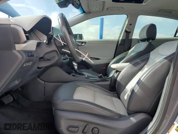 2020 Hyundai Ioniq Limited with VIN KMHC05LC1LU202497, listed as a Copart auction lot 71847375 with 69,882 mi miles and Non repairable. Bid and sale history available at DreamBid. Image 7.