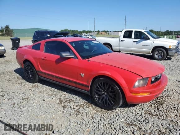2009 Ford Mustang z VIN 1ZVHT80NX95127890, wystawiony jako Copart lot #80104455 z przebiegiem 168 384 mil mil oraz Szkoda całkowita • Salvage title. Historia ofert i sprzedaży dostępna na DreamBid. Obrazek 4.