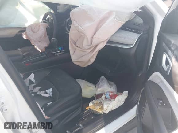 2023 Jeep Compass Latitude Lux z VIN 3C4NJDFN5PT574622, wystawiony jako IAAI lot #43275141 z przebiegiem Nie podano mil oraz . Historia ofert i sprzedaży dostępna na DreamBid. Obrazek 5.