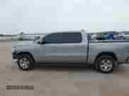 2019 Ram 1500 Big Horn z VIN 1C6RRFFG6KN674459, wystawiony jako IAAI lot #43144182 z przebiegiem 108 916 mil mil oraz . Historia ofert i sprzedaży dostępna na DreamBid. Obrazek 15.