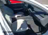 2025 Hyundai Sonata SEL z VIN KMHL64JA7SA486406, wystawiony jako IAAI lot #43503569 z przebiegiem 15 107 mil mil oraz . Historia ofert i sprzedaży dostępna na DreamBid. Obrazek 5.