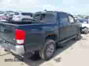 2017 Toyota Tacoma SR5 z VIN 5TFAZ5CN2HX045510, wystawiony jako IAAI lot #42432191 z przebiegiem 126 004 mil mil oraz . Historia ofert i sprzedaży dostępna na DreamBid. Obrazek 4.