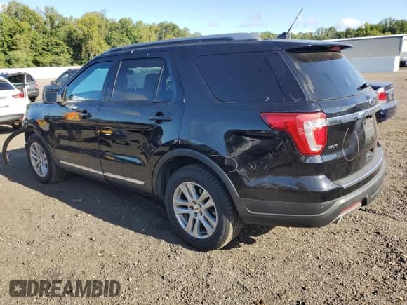 2018 Ford Explorer XLT с VIN 1FM5K8D85JGC89315, выставлен на аукционе Copart как лот 70772245 с пробегом 68 018 миль миль и Списание • Salvage title. История ставок и продаж доступна на DreamBid. Изображение 2.