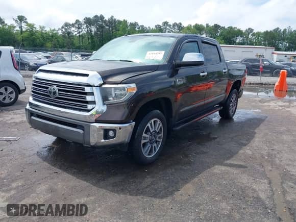2019 Toyota Tundra SR5 с VIN 5TFAY5F10KX854202, выставлен на аукционе IAAI как лот 42184357 с пробегом 66 328 миль миль и . История ставок и продаж доступна на DreamBid. Изображение 17.