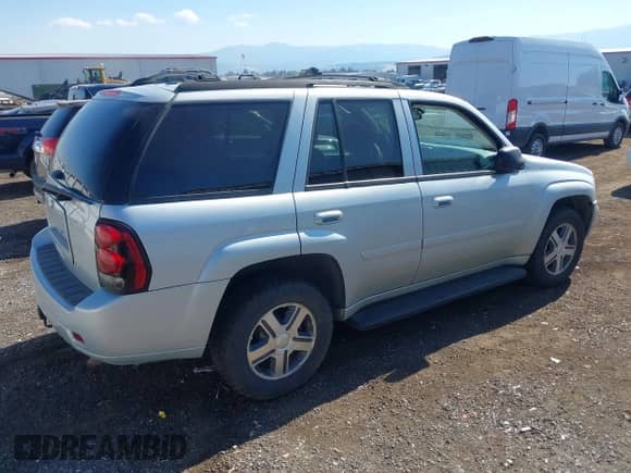 2007 Chevrolet TrailBlazer LS с VIN 1GNDT13S272196749, выставлен на аукционе IAAI как лот 43272492 с пробегом 176 175 миль миль и . История ставок и продаж доступна на DreamBid. Изображение 4.