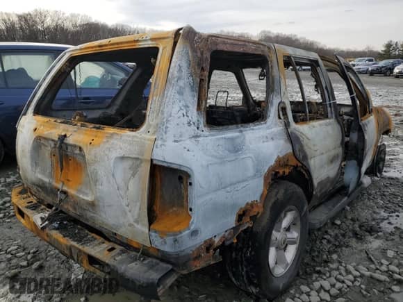 2003 Nissan Pathfinder SE with VIN JN8DR09Y53W806860, listed as a Copart auction lot 54244625 with Not provided miles and Salvage title. Bid and sale history available at DreamBid. Image 3.