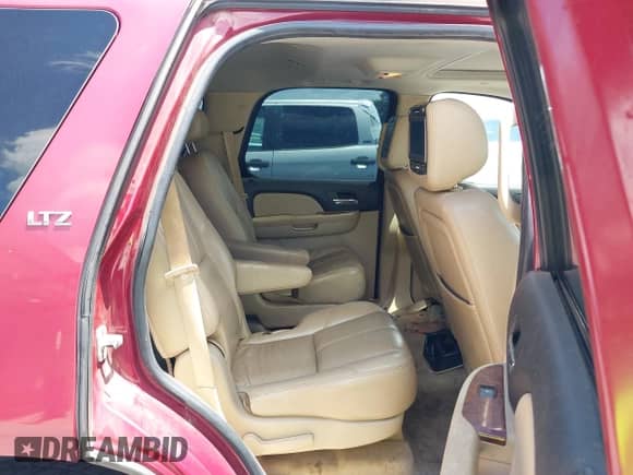 2007 Chevrolet Tahoe LT with VIN 1GNFK13077R184209, listed as a IAAI auction lot 42714223 with 182,011 mi miles and . Bid and sale history available at DreamBid. Image 8.