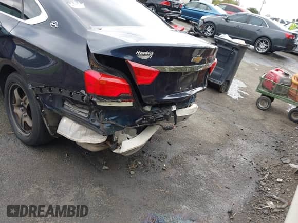 2017 Chevrolet Impala LS z VIN 2G11Z5SA0H9190356, wystawiony jako IAAI lot #43440262 z przebiegiem 192 975 mil mil oraz . Historia ofert i sprzedaży dostępna na DreamBid. Obrazek 6.