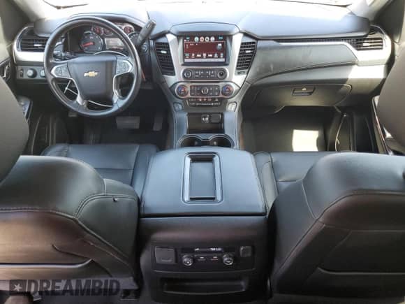 2020 Chevrolet Tahoe LT z VIN 1GNSKBKC0LR214581, wystawiony jako Copart lot #68903515 z przebiegiem 109 845 mil mil oraz Czysty tytuł • Clean title. Historia ofert i sprzedaży dostępna na DreamBid. Obrazek 8.