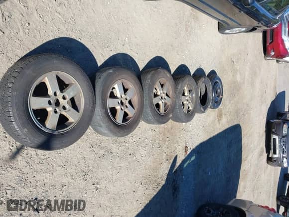 2013 Dodge Grand Caravan SXT z VIN 2C4RDGCG4DR576084, wystawiony jako IAAI lot #43395176 z przebiegiem 198 559 mil mil oraz . Historia ofert i sprzedaży dostępna na DreamBid. Obrazek 12.