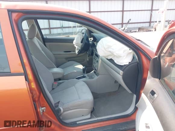 2006 Chevrolet Cobalt LT с VIN 1G1AL55F767802737, выставлен на аукционе IAAI как лот 43144904 с пробегом 114 820 миль миль и . История ставок и продаж доступна на DreamBid. Изображение 5.