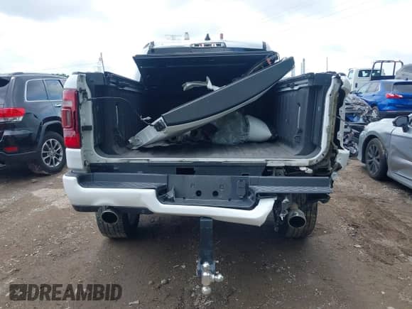 2019 Ram 1500 Limited z VIN 1C6SRFHT8KN695891, wystawiony jako IAAI lot #42529149 z przebiegiem 98 373 mil mil oraz . Historia ofert i sprzedaży dostępna na DreamBid. Obrazek 16.