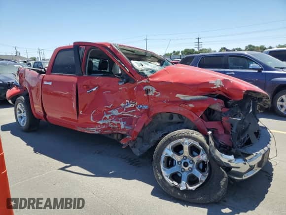 2015 Ram 1500 Laramie z VIN 1C6RR7VT3FS766933, wystawiony jako Copart lot #64125715 z przebiegiem Nie podano mil oraz Szkoda całkowita • Salvage title. Historia ofert i sprzedaży dostępna na DreamBid. Obrazek 4.